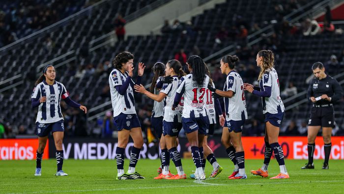 Jugadoras de Rayadas en celebración en el Clausura 2026 de la Liga MX Femenil | IMAGO 7
