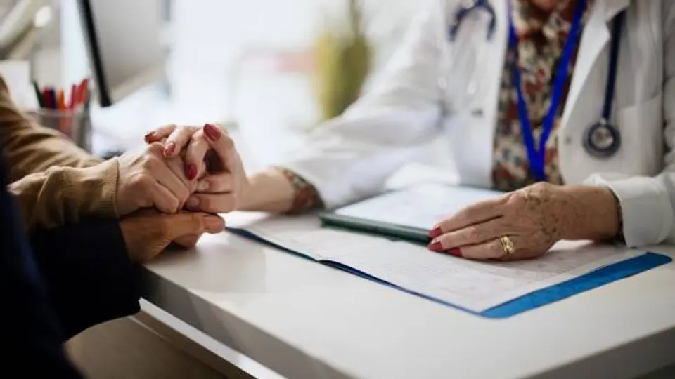 El trámite en hospitales seguirá siendo gratuito durante todo el año bajo criterios médicos./ Pixabay