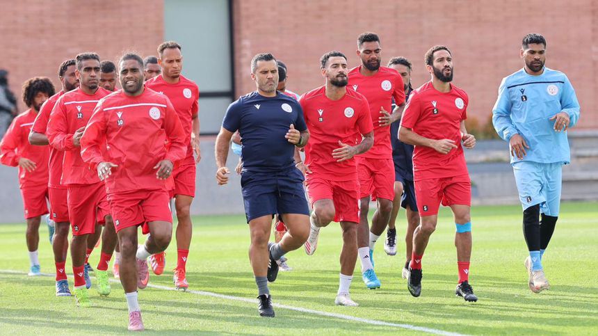 Jugadores de Nueva Caledonia en entrenamiento en Guadalajara | ALFREDO OLIVAREZ
