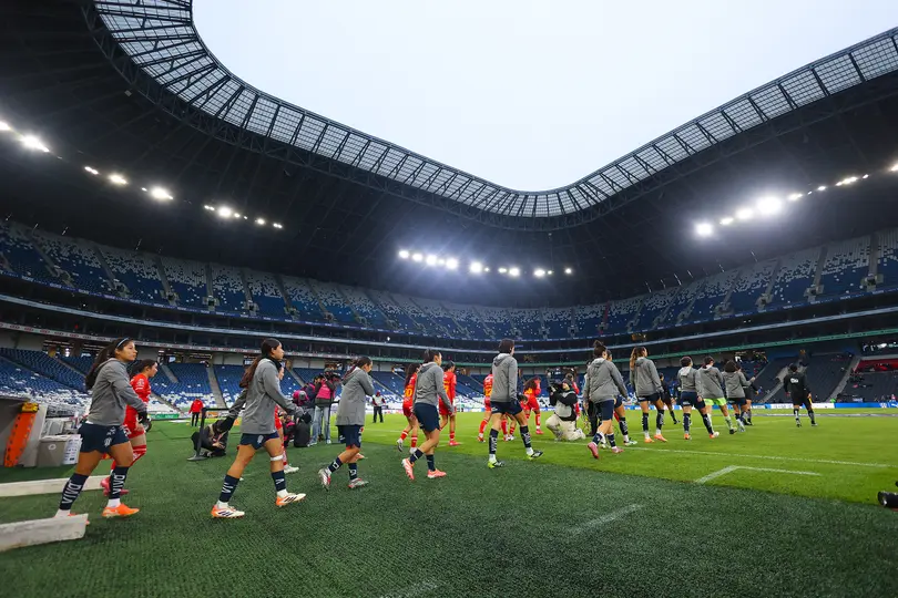 Jugadoras de Rayadas de Monterrey previo a un partido de la Liga MX Femenil | IMAGO 7