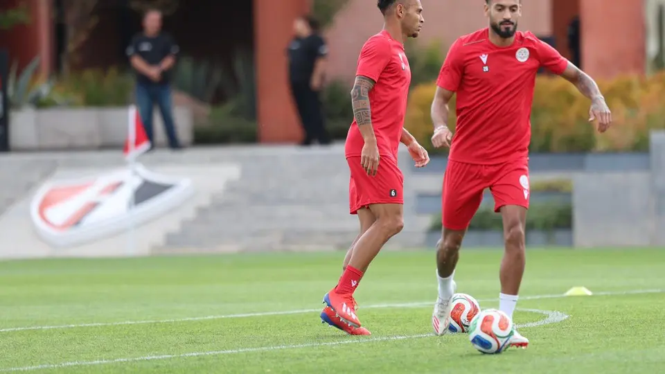 Médico de Nueva Caledonia termina en el hospital previo al repechaje del Mundial 2026