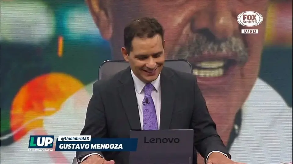 Gustavo Mendoza en transmisión con Fox Sports | CAPTURA