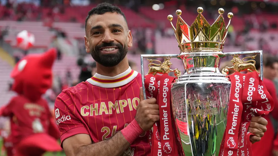 Salah con el trofeo de la Premier League | AP