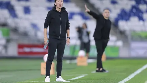 Amandine Miquel, directora técnica de Rayadas de Monterrey, en el partido contra Chivas en el Clausura 2026 | IMAGO 7