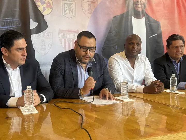 Aquivaldo Mosquera en conferencia de prensa | Cortesía