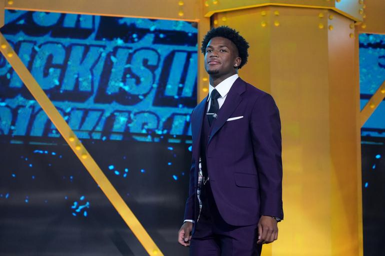 Caleb Downs en su llegada al Draft 2026 de la NFL | AP