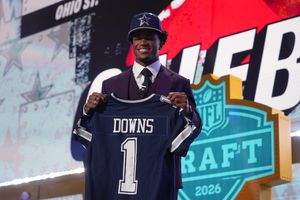 Caleb Downs elegido por los Cowboys en el Draft 2026 de la NFL | AP
