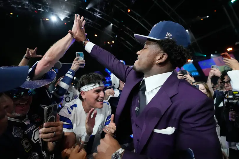 Caleb Downs elegido por los Cowboys en el Draft 2026 de la NFL | AP