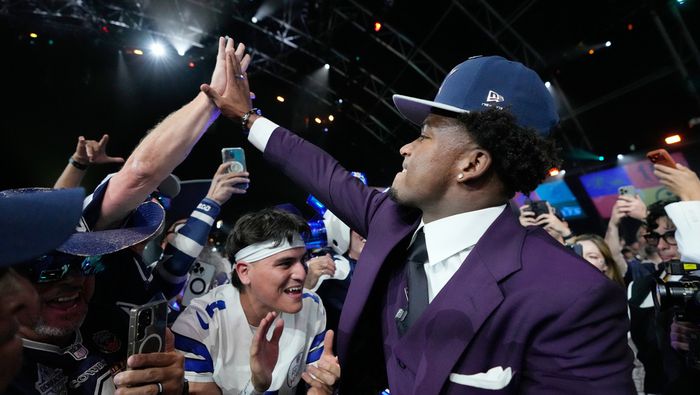 Caleb Downs elegido por los Cowboys en el Draft 2026 de la NFL | AP