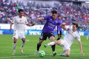 Comisión Disciplinaria retira tarjeta roja a Marcel Ruiz, pero no jugará en la Jornada 17