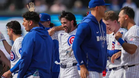 Cubs celebrando su victoria ante los Phillies