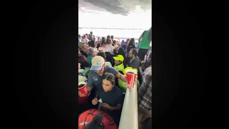 ¡Cuidado! Túneles del Olímpico Universitario se llenan de aficionados de Pumas y Cruz Azul