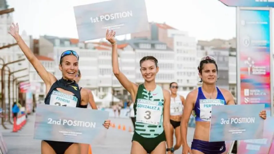 Alegna González en el Maratón de la Coruña | IG:@gpcantones