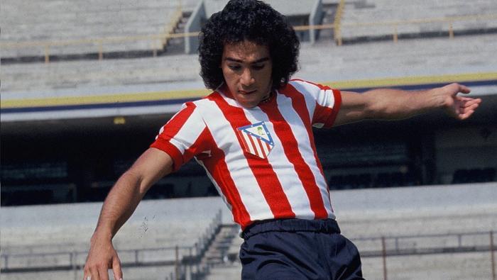 Hugo Sánchez, con el Atlético de Madrid, en el Olímpico 1968. l MEXSPORT