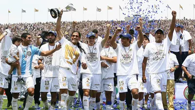 Puma apunta a volver a vestir a Universidad Nacional: ¿cómo le fue al equipo con la marca alemana?