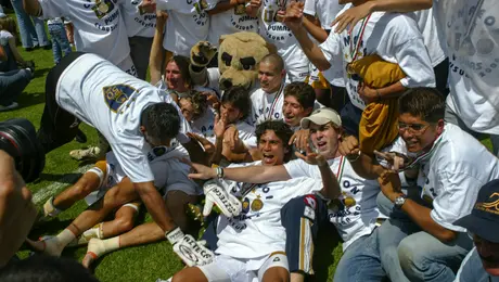 ¿Se repite la historia? El día que Arsenal y Pumas compartieron la gloria del campeonato