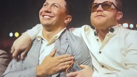 ¡Increíble reencuentro! Canelo Álvarez y Gennady Golovkin coinciden en “Glory in Giza” en Egipto