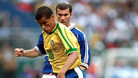 Zidane fue expulsado en el Mundial de 1998 por Brizio | MexSport