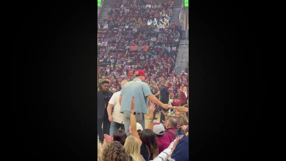 Travis Kelce pone ambiente previo al Cleveland vs Knicks