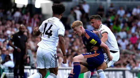 Derrota de Newcastle ante el Fulham | AP