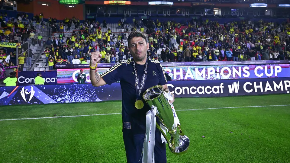 "¡Qué orgullo!": Ángel Villacampa celebra tras la obtención de otro título con América