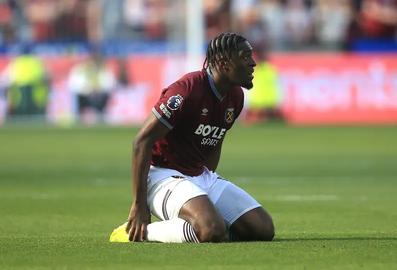 Axel Disasi en lamento con West Ham en la Premier League | AP