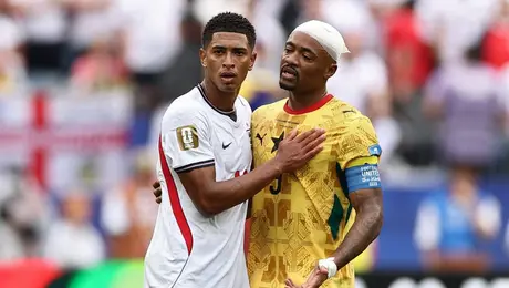 ¿Pesa el pasaporte? Bellingham no fue expulsado pese a taparse la boca en el partido contra Ghana