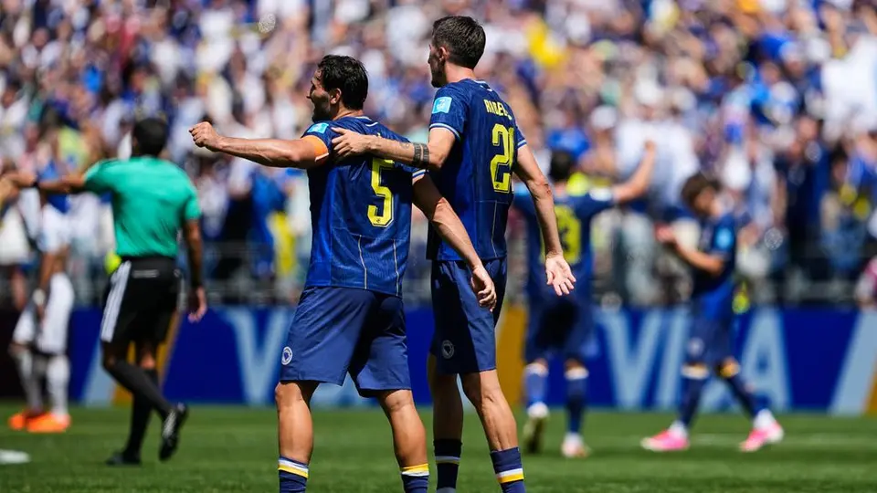 Jugadores de Bosnia y Herzegovina celebran en el Mundial 2026 | AP