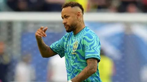 ¡El príncipe ha vuelto! Neymar Jr. llegó con Brasil a su primer juego del Mundial 2026