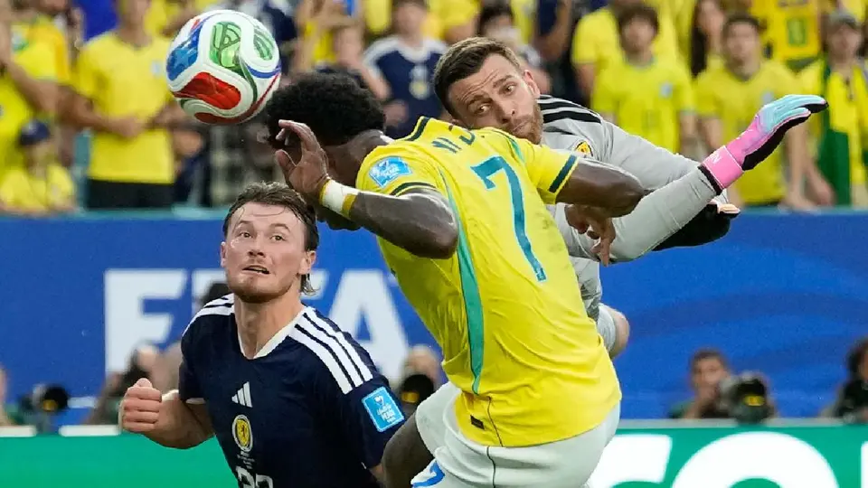 Segundo gol de Vinicius vs Escocia | AP