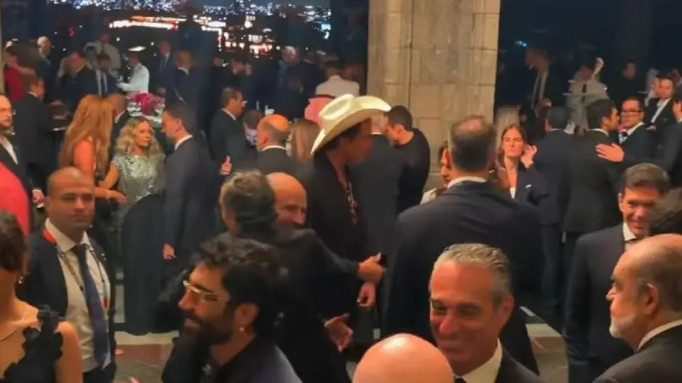 La denuncia ante la FGR va contra quiénes aceptaron realizar la cena de la FIFA / Especial