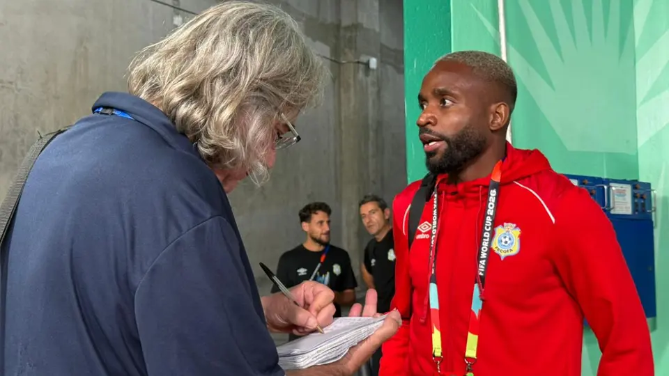 Lions Bernard, periodista francés | Alfredo Olivarez