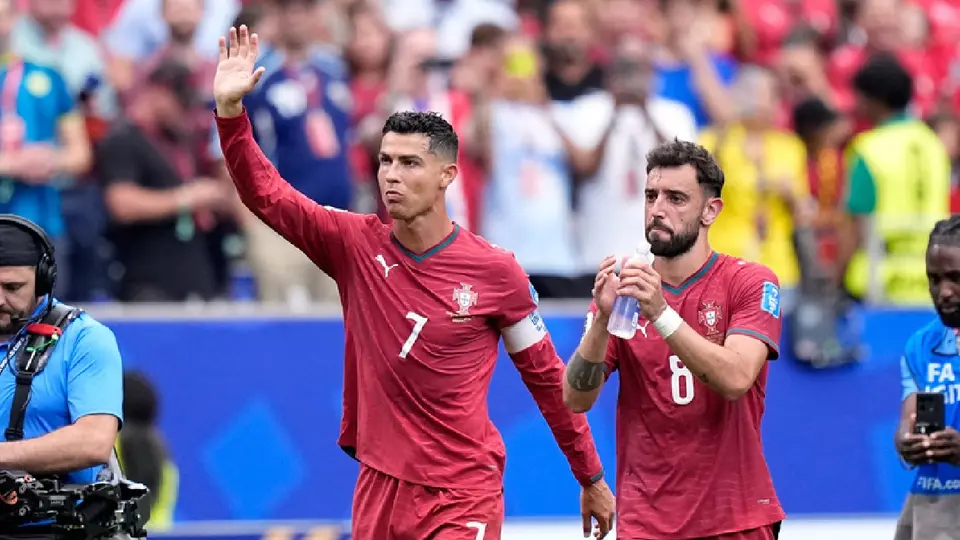 Bruno Fernandes se rinde ante Cristiano Ronaldo: “Es el mejor de todos los tiempos”