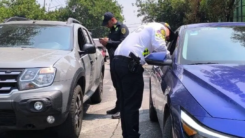 La Policía Auxiliar y la Policía Bancaria fue capacitada para poder levantar las infracciones correctamente / FB: @PoliciaCDMX