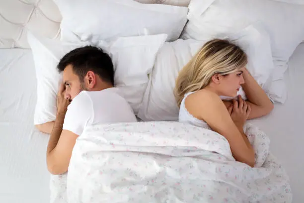 Cuando la sinceridad abre preguntas que la confianza no siempre alcanza a calmar. / iStock