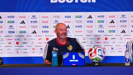 "Estaríamos contentos": Técnico de Escocia no tiene problema en enfrentar a México en Fase Final