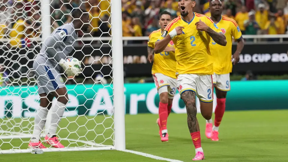 Daniel Muñoz marcó el gol de la victoria para Colombia | AP