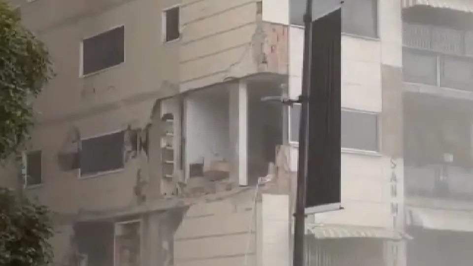 Varios edificios colapsaron y hasta el momento se desconoce el número de heridos y muertos / Especial