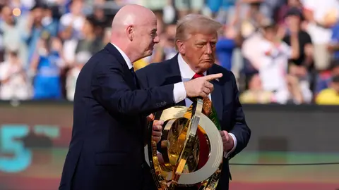 Infantino confirma que Trump entregará el trofeo al campeón en el Mundial 2026