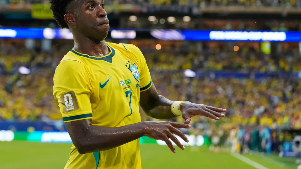 Tres de tres: Vinicius entra en el olimpo de Brasil tras marcar en toda la Fase de Grupos