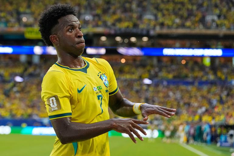 Viniciús Júnior | AP