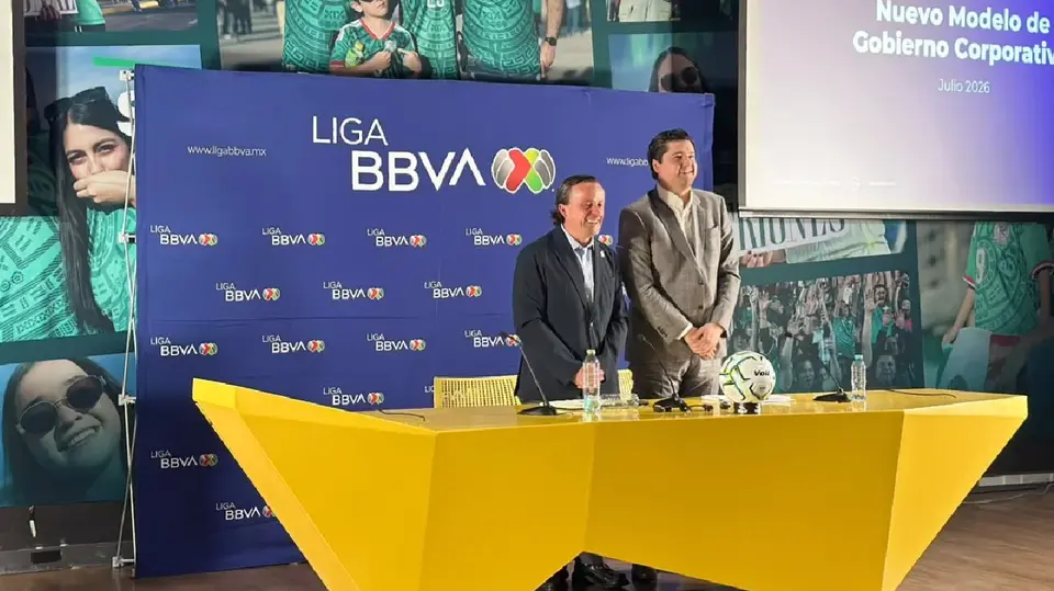 Mikel Arriola y Francisco Iturbide | César Cuervo