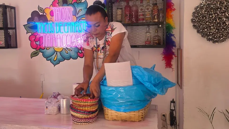 Lady Tacos de Canasta explicó que su negocio es familiar y no generan mucho para pagar las extorsiones / FB: @ladytacosdecanasta