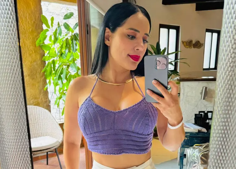 Sandra Cuevas confirmó procedimientos en la nariz, el cuello y el mentón./ RS