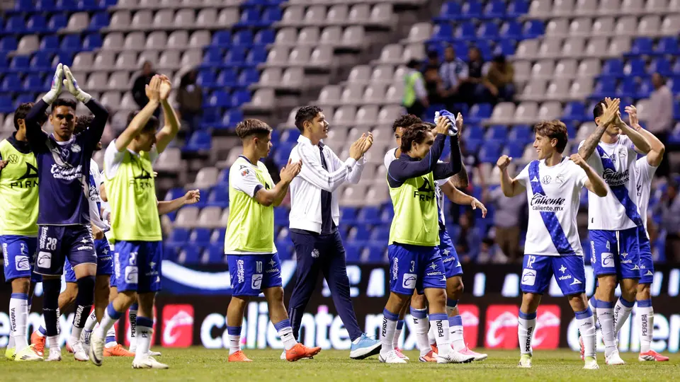 Jugadores del Puebla luego de la victoria ante Santos | Imago7