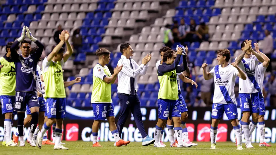 Jugadores del Puebla luego de la victoria ante Santos | Imago7