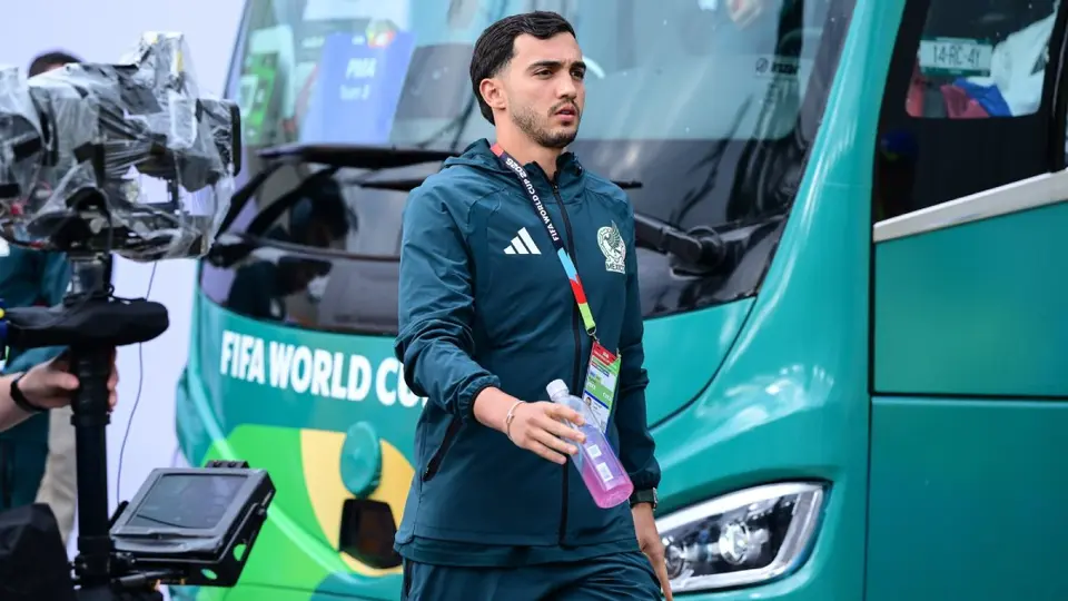 Luis Chávez en su llegada a un partido de la Selección Mexicana | MEXSPORT