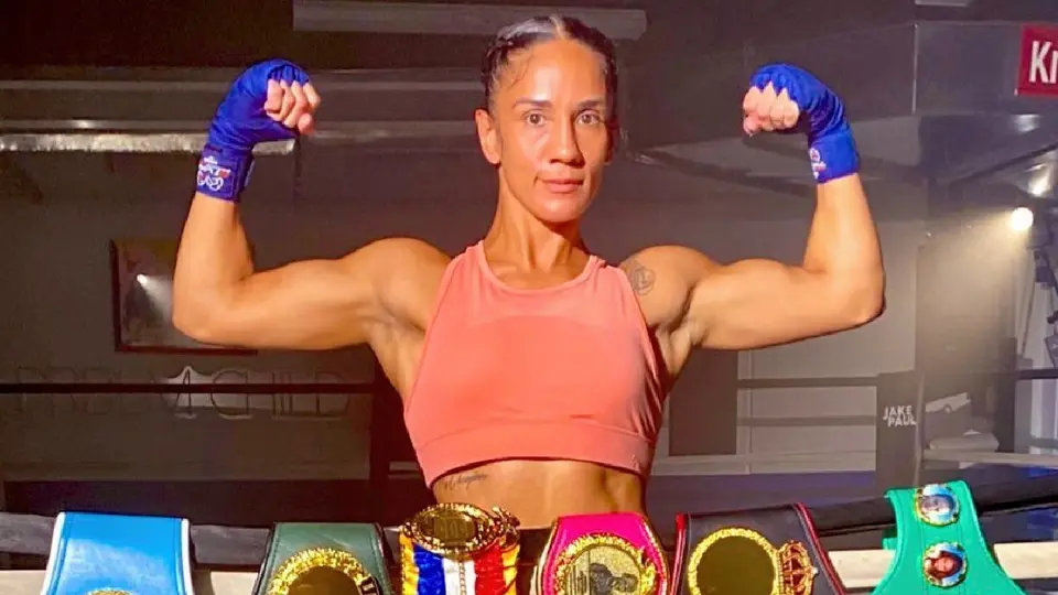 Amanda Serrano triunfó sobre Lucrecia Manzur y llegó a 50 victorias en su carrera