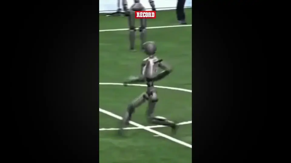 Robot festeja como Cristiano Ronaldo