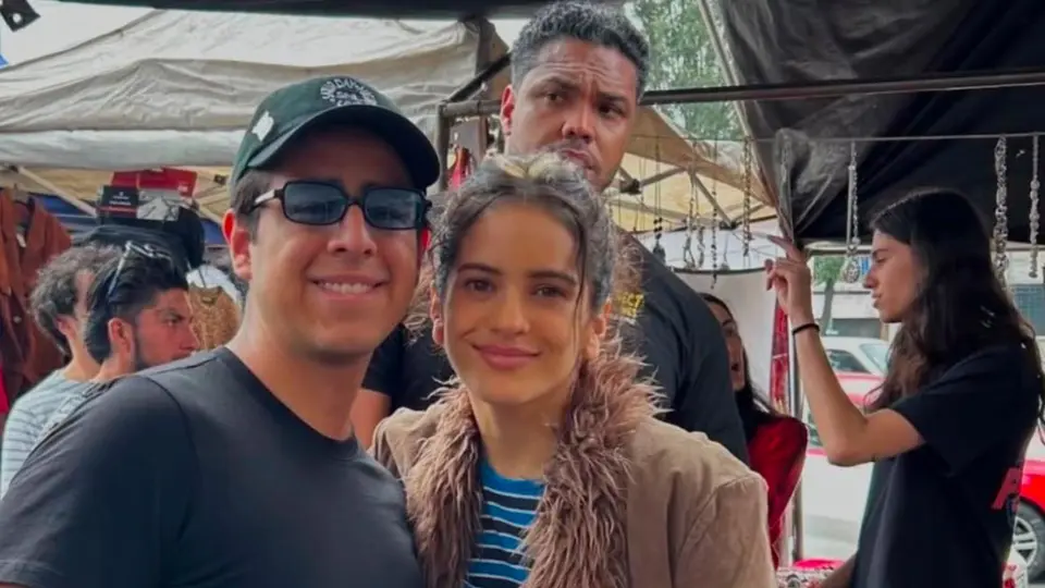 La cantante convivió con fans durante su recorrido en la capital mexicana / Redes Sociales